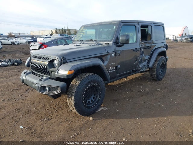 1C4HJXEGXKW680889 Jeep Wrangler Unlimited Sahara