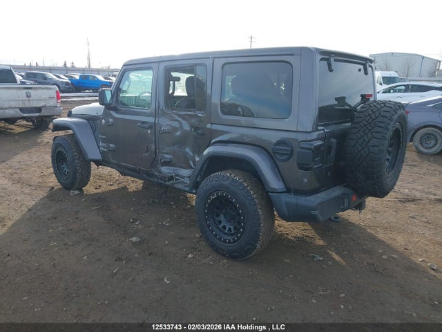 1C4HJXEGXKW680889 Jeep Wrangler Unlimited Sahara