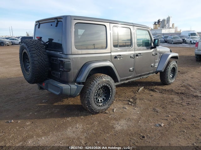 1C4HJXEGXKW680889 Jeep Wrangler Unlimited Sahara