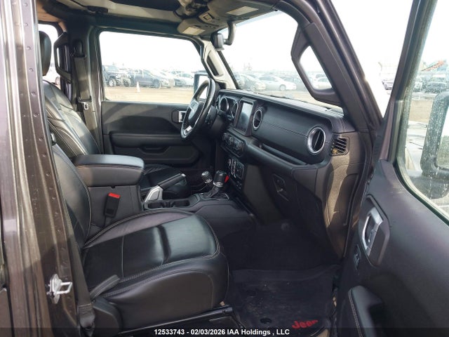 1C4HJXEGXKW680889 Jeep Wrangler Unlimited Sahara