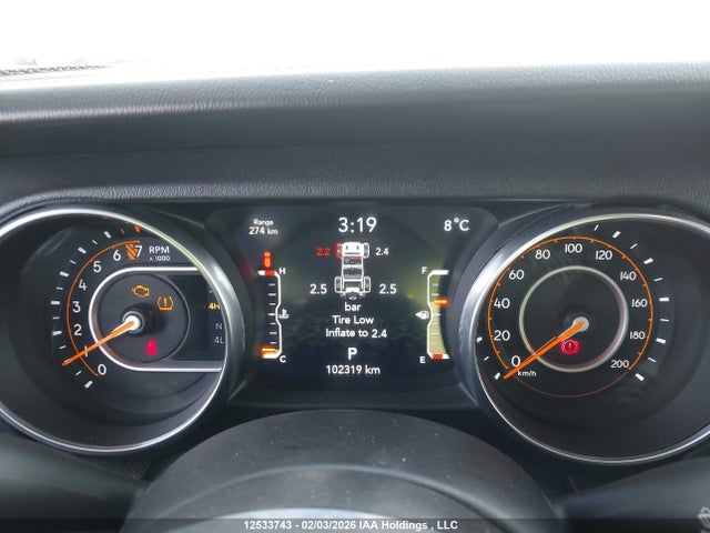 1C4HJXEGXKW680889 Jeep Wrangler Unlimited Sahara