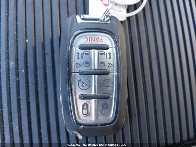 Chrysler Pacifica Limited 2025 2C4RC1GG4SR603453 Image 11