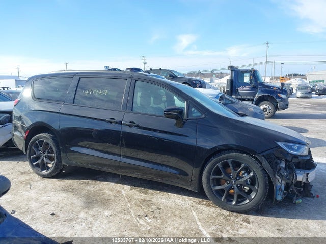 Chrysler Pacifica Limited 2025 2C4RC1GG4SR603453 Image 14