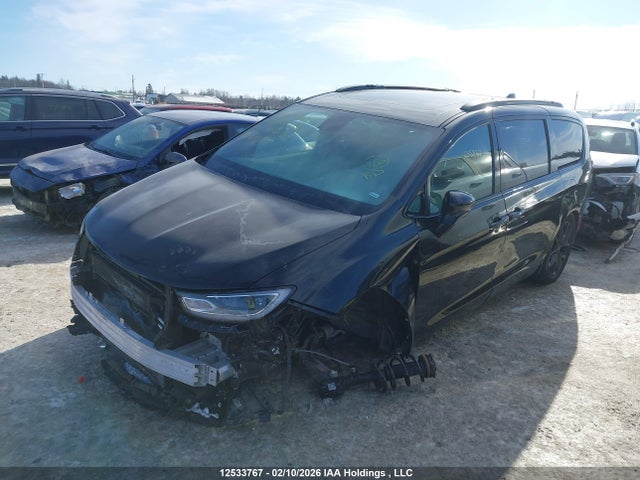 Chrysler Pacifica Limited 2025 2C4RC1GG4SR603453 Image 2