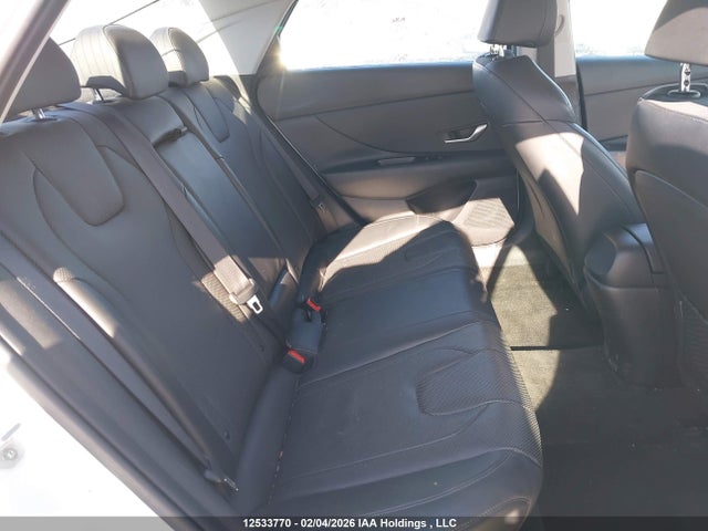KMHLN4AG6NU284179 Hyundai ELANTRA SEL