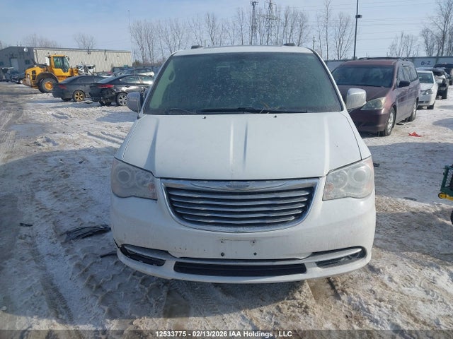 2C4RC1GG4GR286166 Chrysler Town &amp; Country Limited Platinum