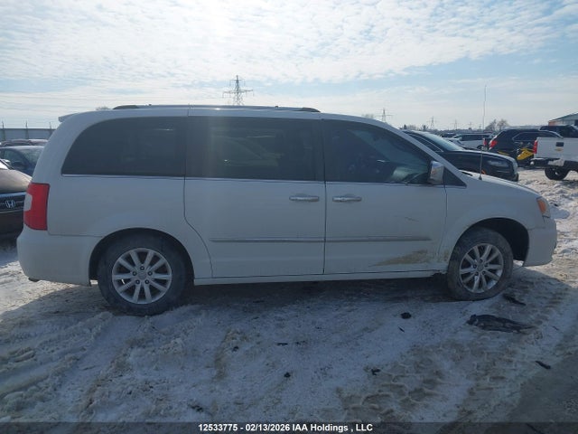 2C4RC1GG4GR286166 Chrysler Town &amp; Country Limited Platinum