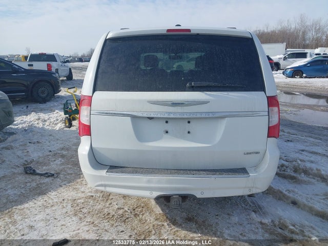 2C4RC1GG4GR286166 Chrysler Town &amp; Country Limited Platinum