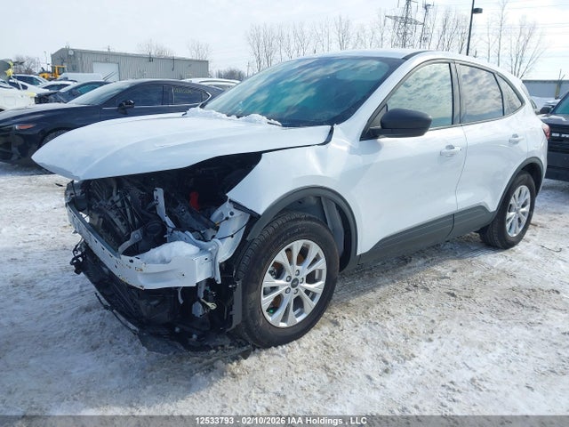 1FMCU9GNXSUA13837 Ford Escape Active