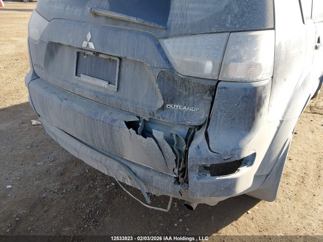 12533823 :رقم المزاد ، JA4AS2AW7AZ605704 vin ، 2010 Mitsubishi Outlander Es مزاد بيع