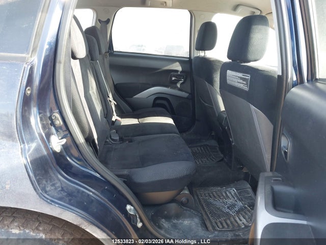 12533823 :رقم المزاد ، JA4AS2AW7AZ605704 vin ، 2010 Mitsubishi Outlander Es مزاد بيع