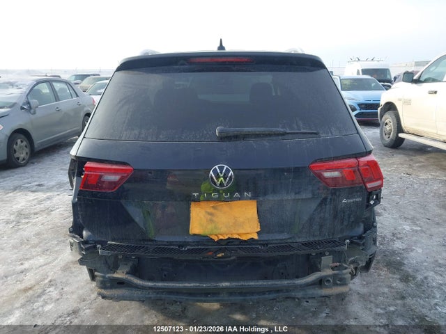 3VV4B7AX7PM102761 Volkswagen Tiguan Highline R-line