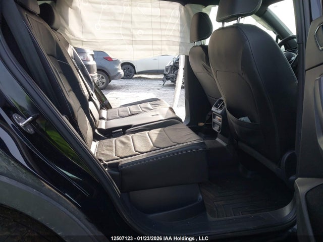 3VV4B7AX7PM102761 Volkswagen Tiguan Highline R-line