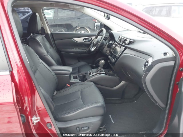 JN1BJ1CW7LW371852 Nissan Qashqai S/sl/sv