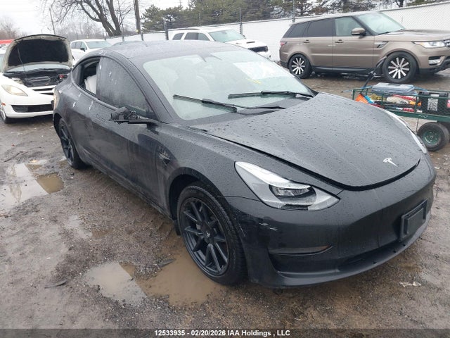 12533935 :رقم المزاد ، 5YJ3E1EB2NF253344 vin ، 2022 Tesla Model 3 Long Range مزاد بيع