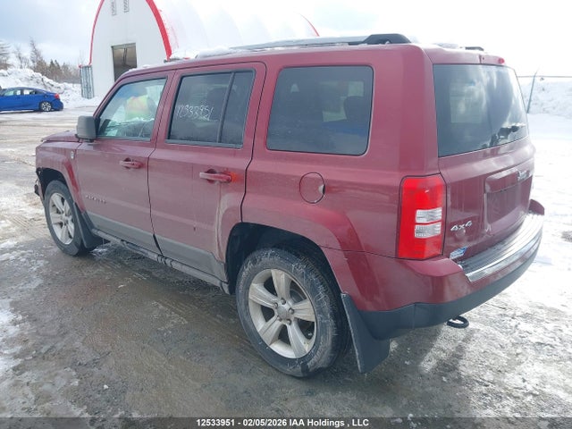1C4NJRABXGD618274 Jeep Patriot Sport/north
