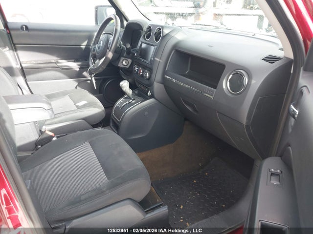 1C4NJRABXGD618274 Jeep Patriot Sport/north
