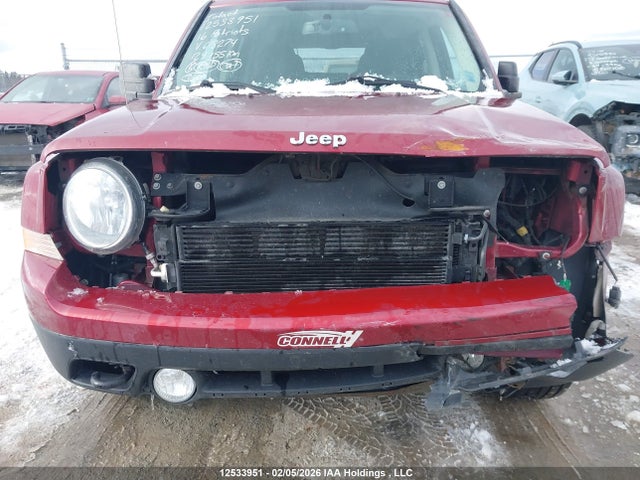 1C4NJRABXGD618274 Jeep Patriot Sport/north