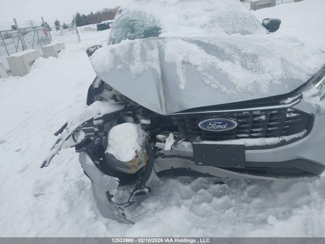 1FMCU9GN3PUA55600 Ford Escape Active
