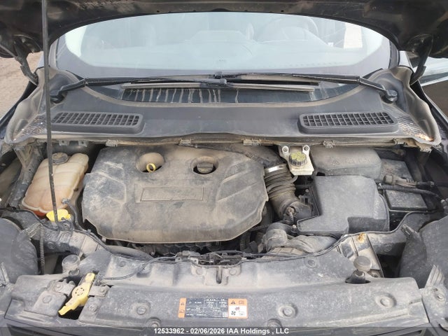 1FMCU9G94FUC16120 Ford ESCAPE SE