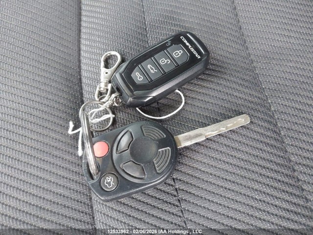 1FMCU9G94FUC16120 Ford ESCAPE SE