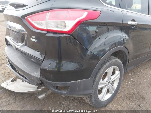 1FMCU9G94FUC16120 Ford ESCAPE SE