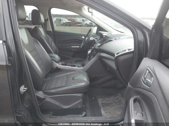 1FMCU9G94FUC16120 Ford ESCAPE SE