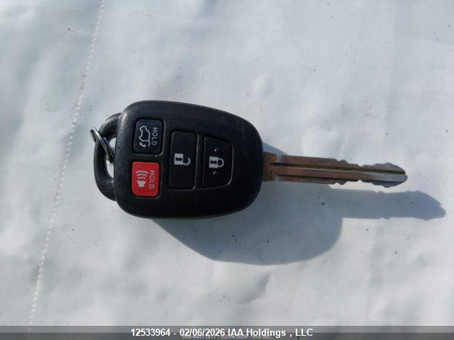 Продаж на аукціоні авто 2017 Toyota Rav4 Xle, vin: 2T3RFREV8HW639975, номер лоту: 12533964