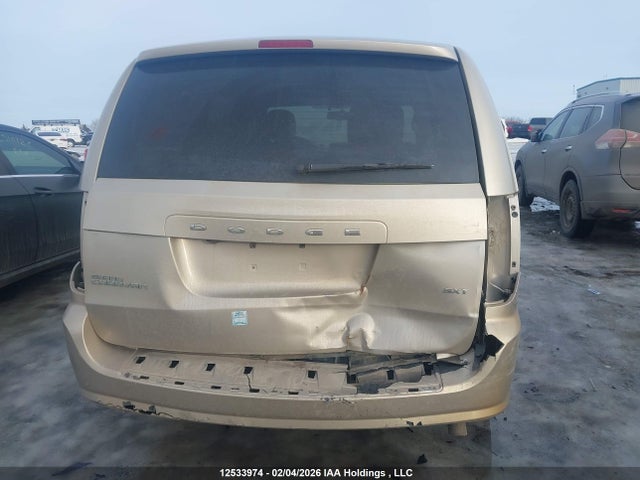 2C4RDGBG8FR611729 Dodge Grand Caravan Se