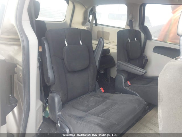 2C4RDGBG8FR611729 Dodge Grand Caravan Se