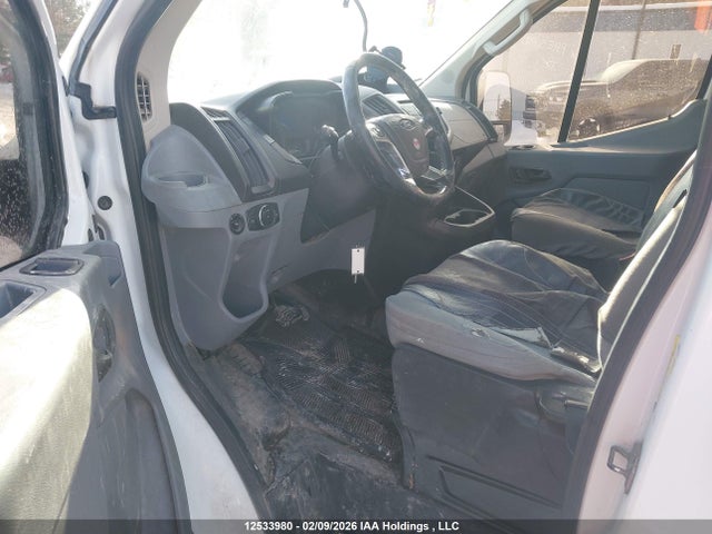 Ford Transit-150 2016 1FTYE2YM1GKB55923 Image 8