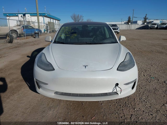 5YJ3E1EB8JF127161 Tesla MODEL 3