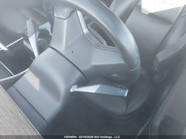 5YJ3E1EB8JF127161 Tesla MODEL 3
