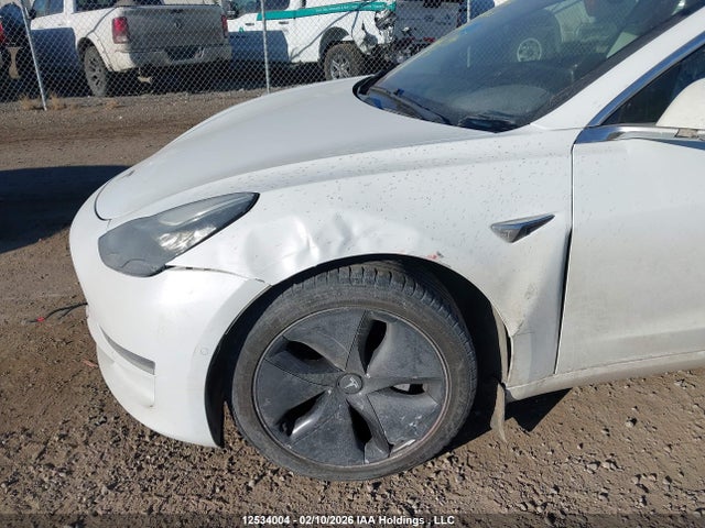 5YJ3E1EB8JF127161 Tesla MODEL 3