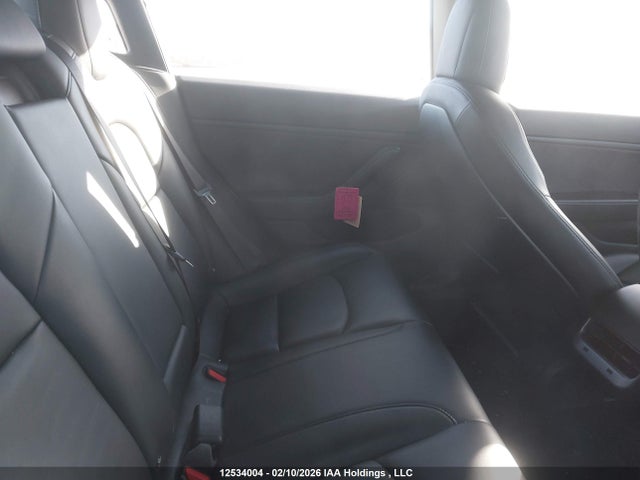 5YJ3E1EB8JF127161 Tesla MODEL 3
