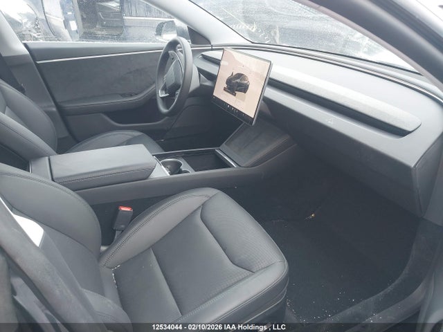 5YJ3E1EB6SF952083 Tesla MODEL 3