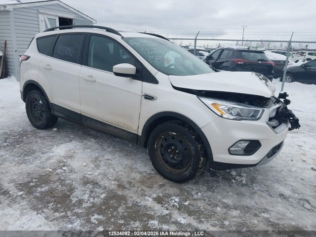 1FMCU9H92JUB89345 Ford ESCAPE SEL