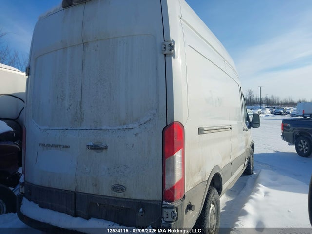 1FTBR1X82RKA78121 Ford Transit T-250