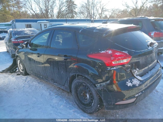 1FADP3K29FL352410 Ford FOCUS SE