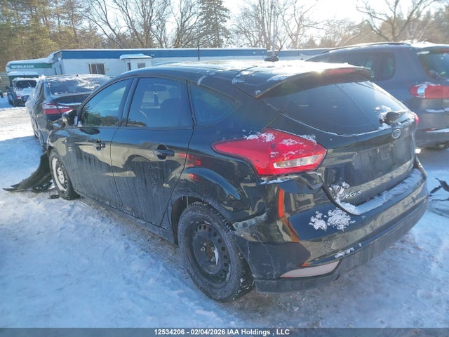 1FADP3K29FL352410 Ford FOCUS SE