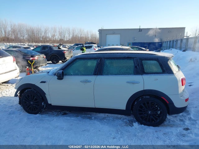 Mini Cooper Clubman All4 2017 WMWLU1C33H2F28595 Image 15