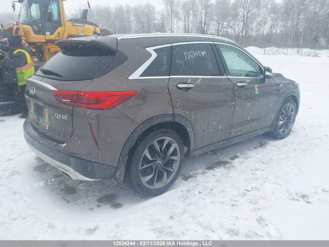 3PCAJ5M33KF115232 Infiniti Qx50 Essential/pure