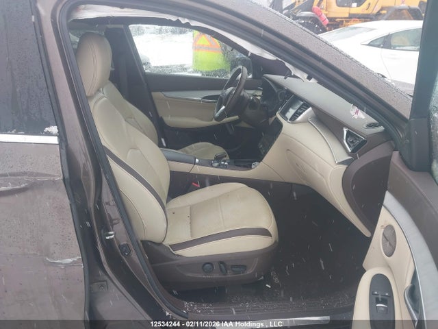 3PCAJ5M33KF115232 Infiniti Qx50 Essential/pure