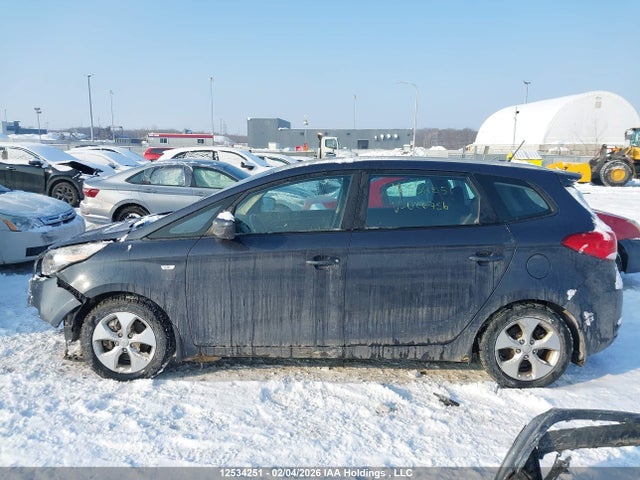 Продажа на аукционе авто 2014 Kia Rondo Lx, vin: KNAHT8A39E7026786, номер лота: 12534251