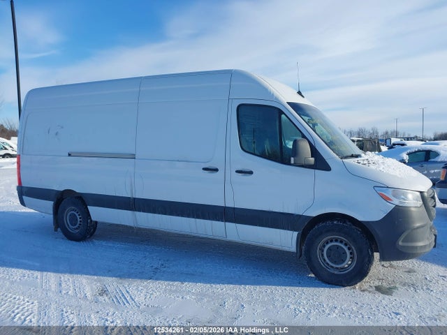 Mercedes-Benz Sprinter 2500 2023 W1Y4KCHY8PP556318 Image 13