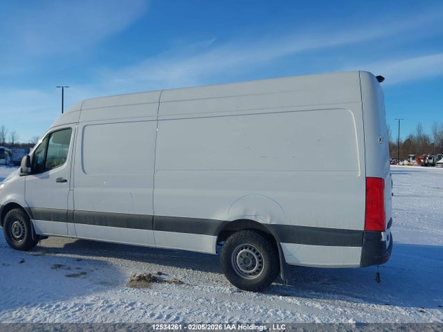 Mercedes-Benz Sprinter 2500 2023 W1Y4KCHY8PP556318 Image 14