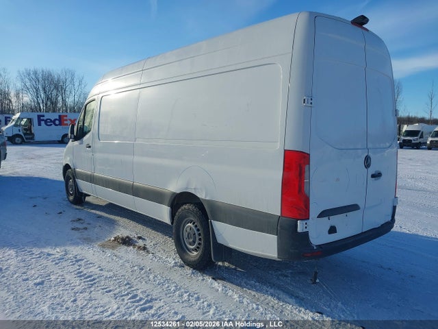 Mercedes-Benz Sprinter 2500 2023 W1Y4KCHY8PP556318 Image 3