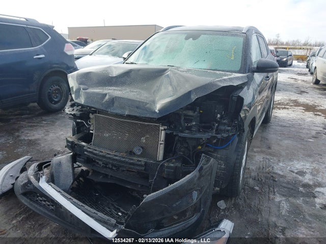 KM8J33A4XLU257285 Hyundai Tucson Preferred Fwd