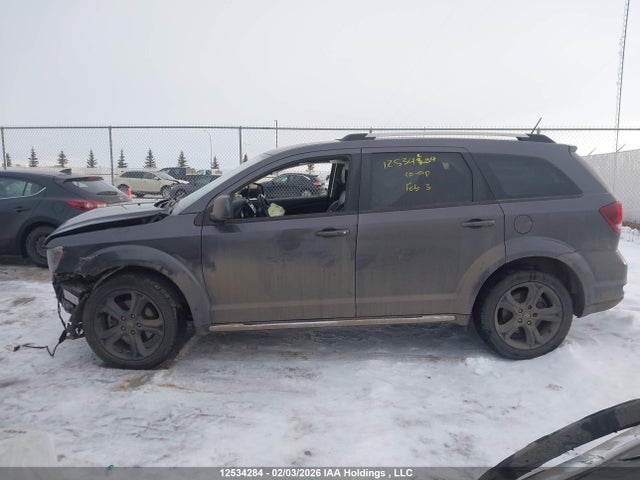 3C4PDDGG3JT260815 Dodge Journey Crossroad