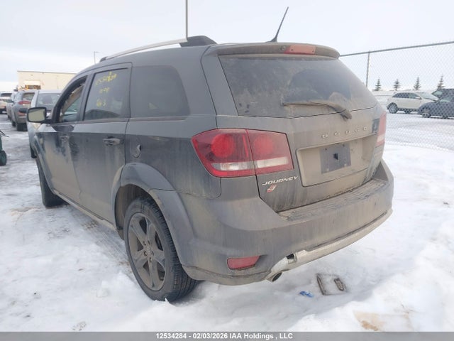 3C4PDDGG3JT260815 Dodge Journey Crossroad